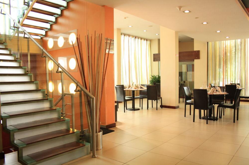 37Th Crescent Hotel Bengaluru Екстер'єр фото