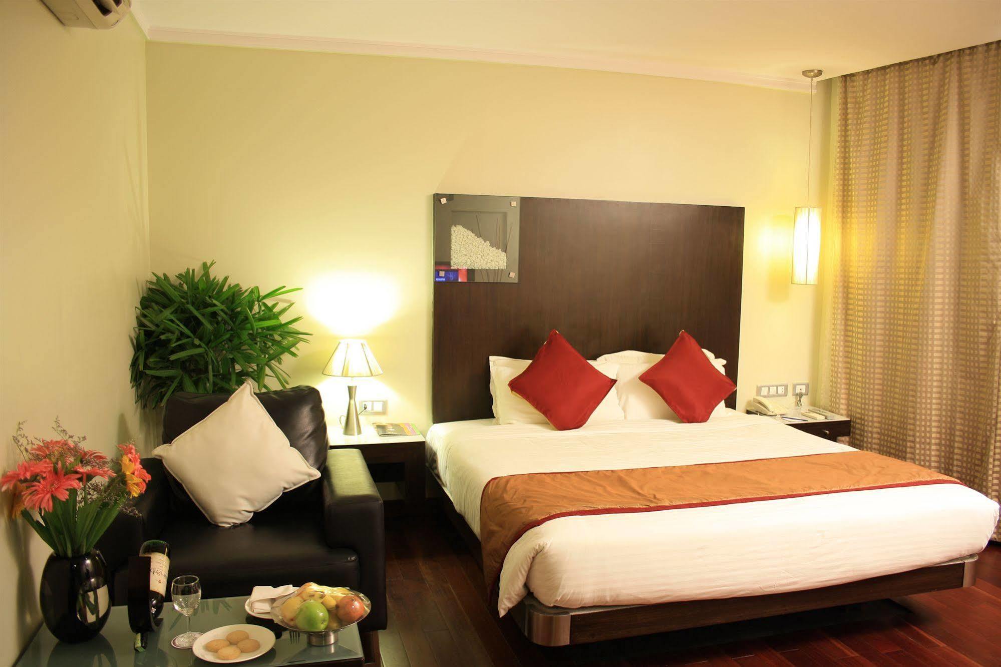37Th Crescent Hotel Bengaluru Екстер'єр фото